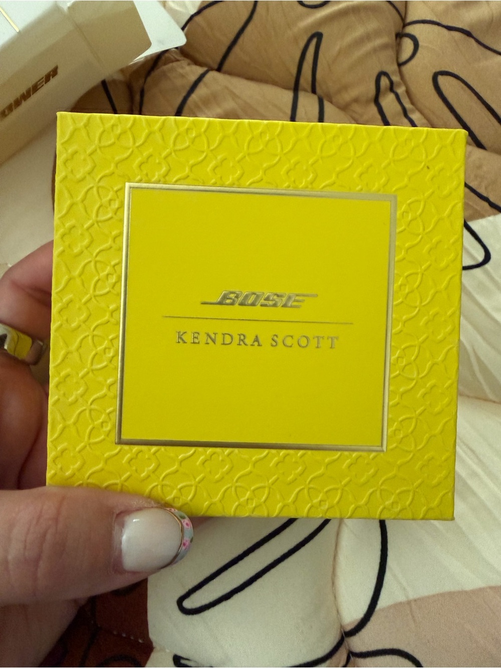 Kendra Scott Pearl and Gold Wireless Out of Ear Earbuds - Picture 5 of 7